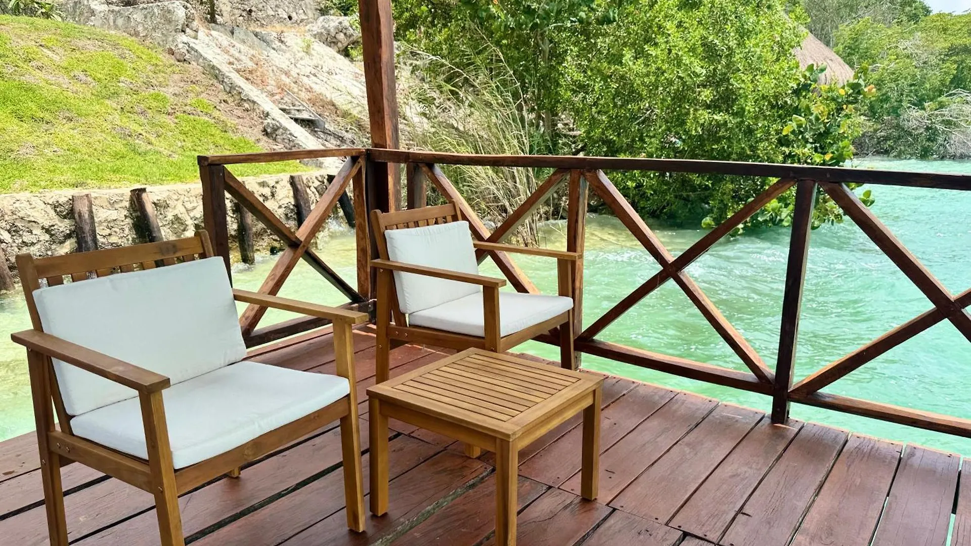****  Hotel Cabanas Maria Isabel, Bacalar Mexico